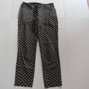 White House Black Market Geometric Print Size 2 Black & Cream Ankle/Capri Pants